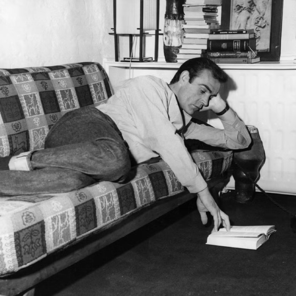 Sean Connery reading
